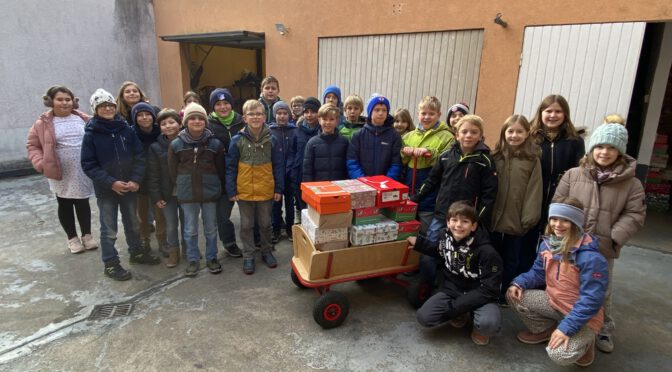 Aktion „Weihnachten im Schuhkarton“ – Ein bisschen wie Sankt Martin